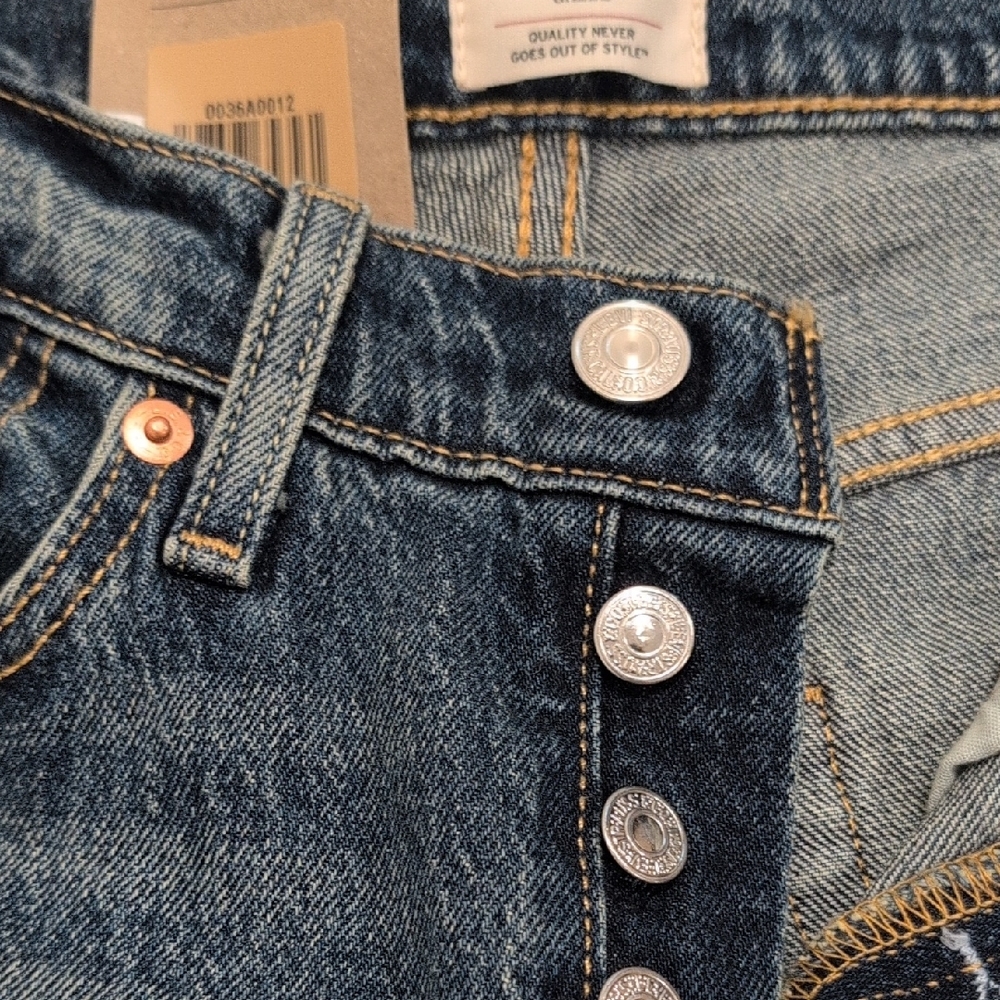 New Levi's 501 Dark Blue Straight-Leg Jeans with Rhinestone Detail - Picture 9 of 11